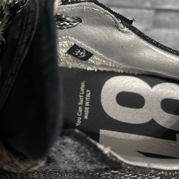 P448"Black and Silver Sneakers 👟-Size (39) -Good Condition - Picture 12 of 12